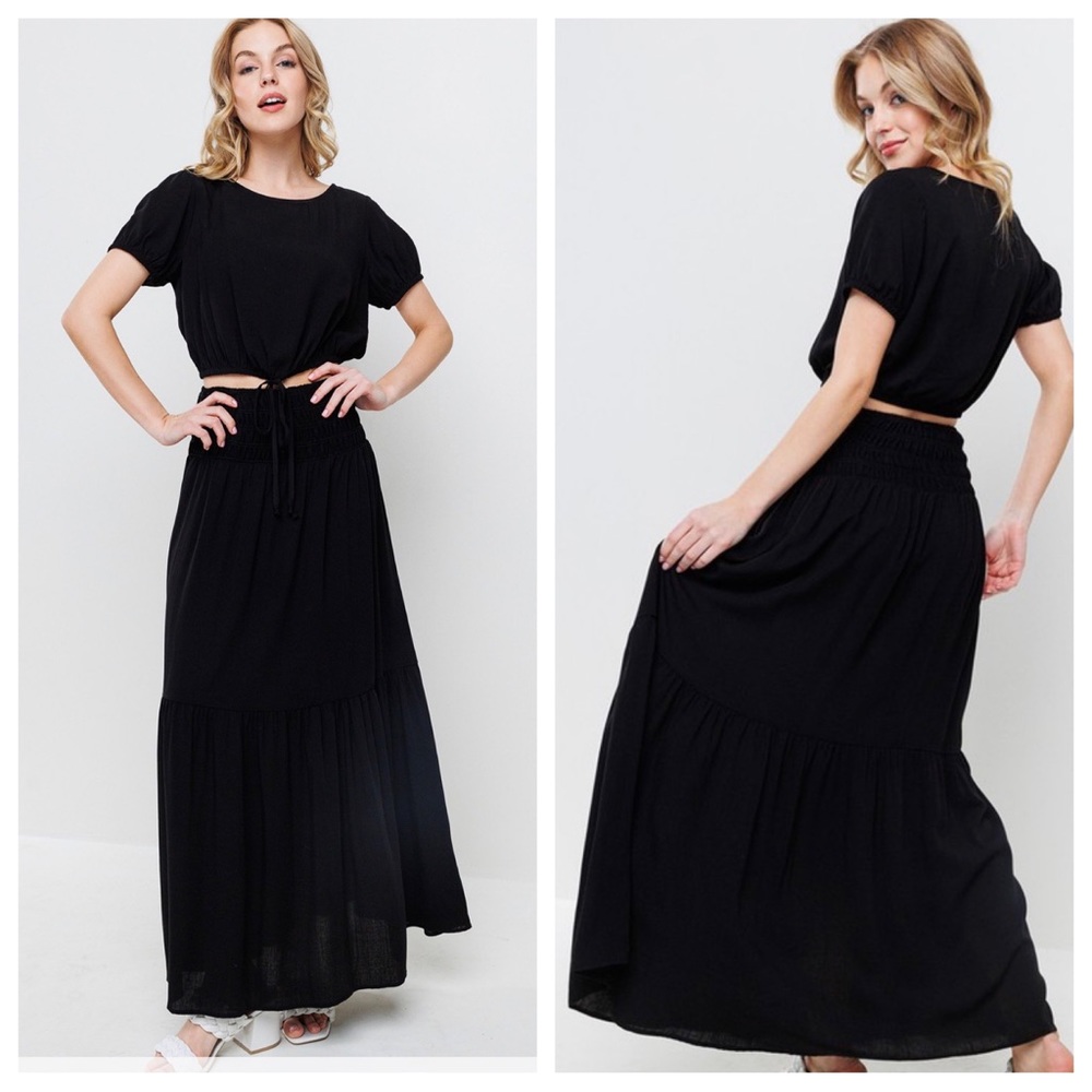 Beautiful Short Puff Sleeve Top With Matching Skirt
